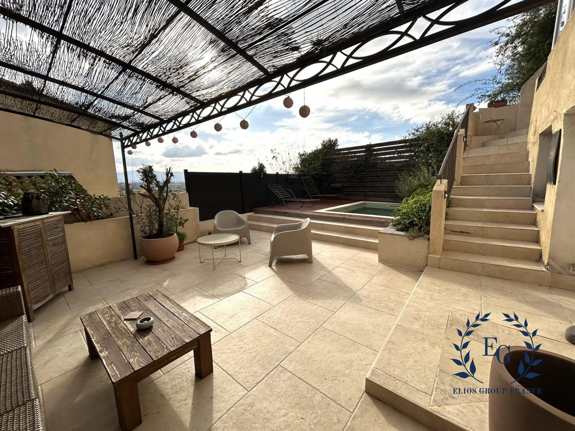 Maison à vendre, 174m², Pourrières