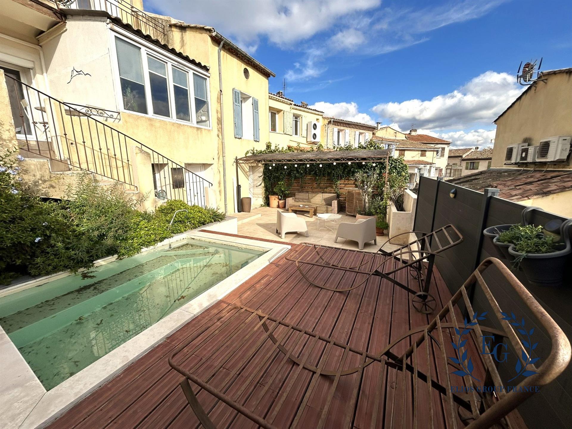Maison à vendre, 174m², Pourrières