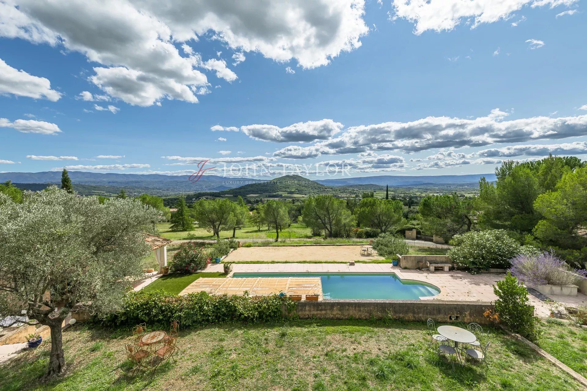 Maison à vendre, 335m², Saint-Saturnin-lès-Apt