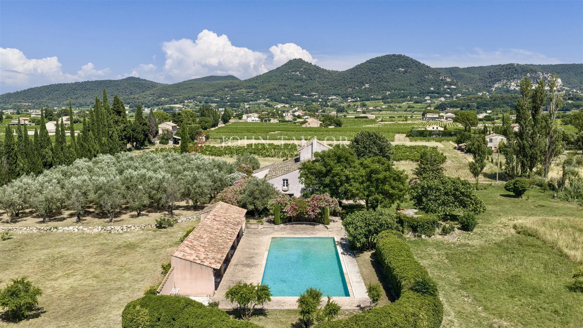 Maison à vendre, 330m², Séguret