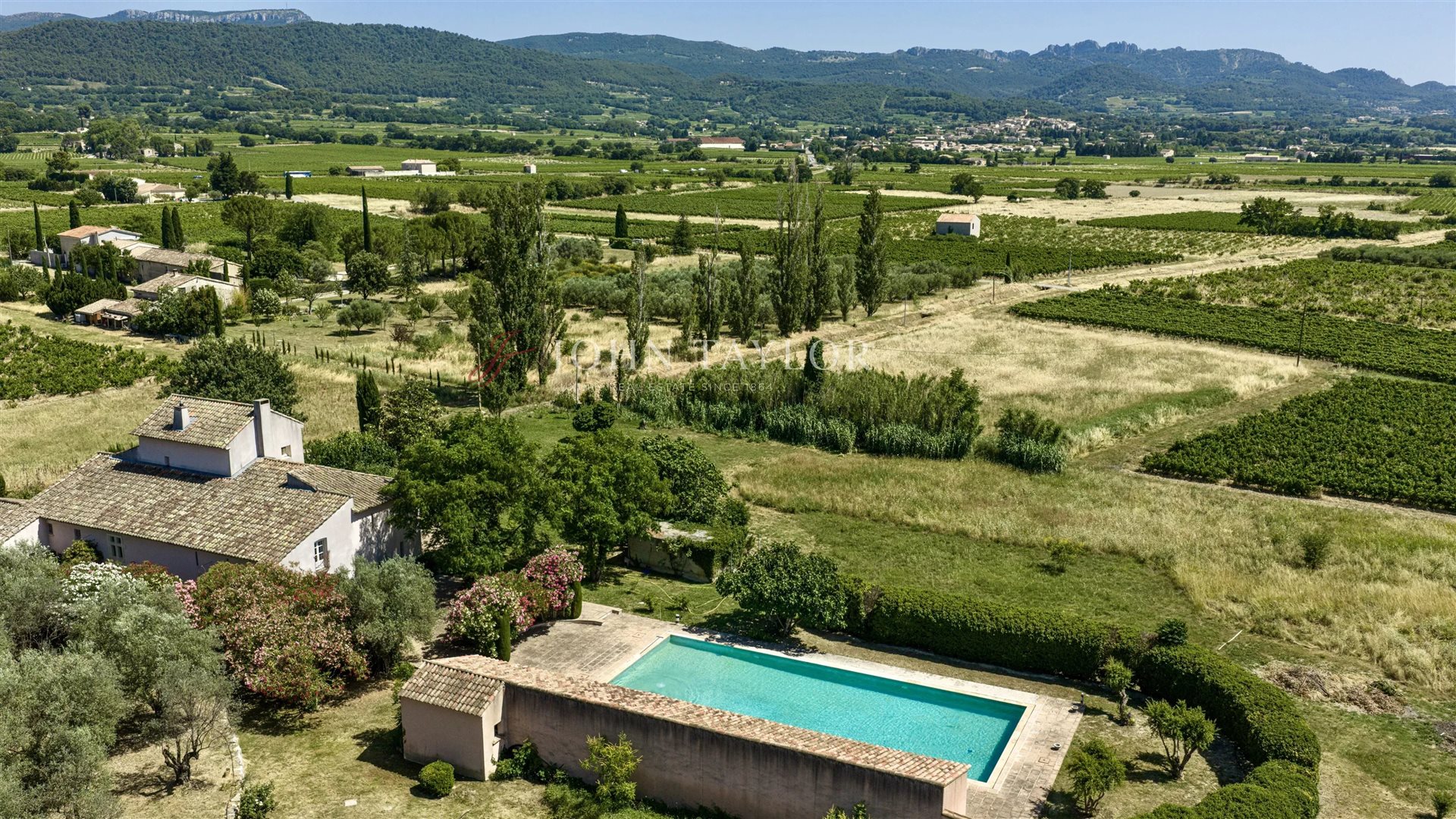 Maison à vendre, 330m², Séguret