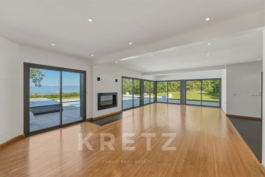 Maison à vendre, 460m², Lucinges