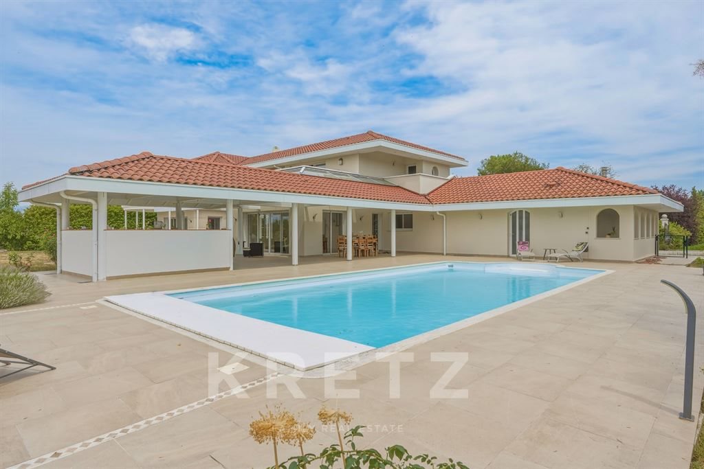 Maison à vendre, 480m², Veigy-Foncenex