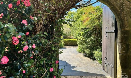 Maison 12 pièces 662 m² · à Camors · 662 m² · 1 760 000 €
