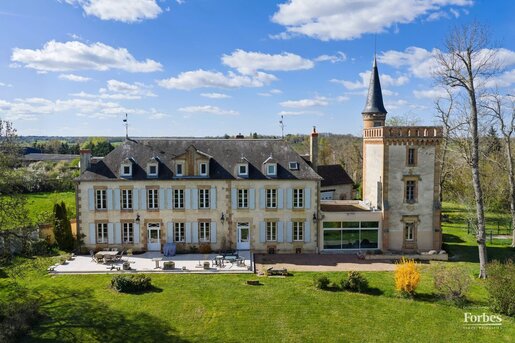 Maison 12 pièces 478 m² · à Moulins · 478 m² · 895 000 €