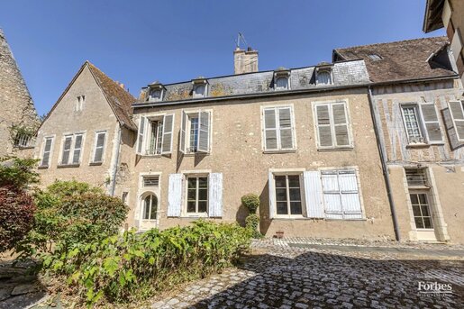 Maison 10 pièces 300 m² · à Vendôme · 300 m² · 650 000 €