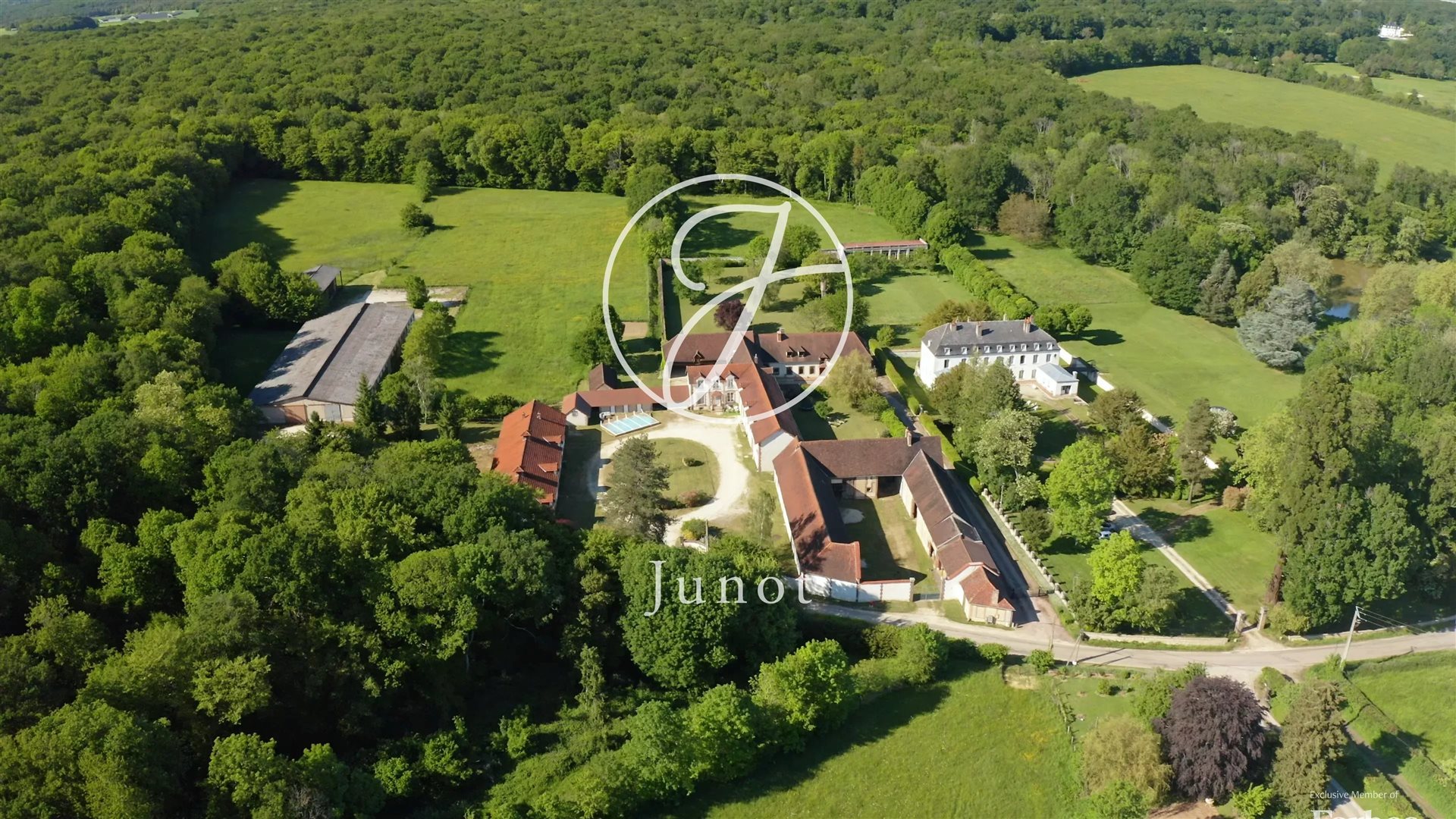 Maison à vendre, 593m², Toucy