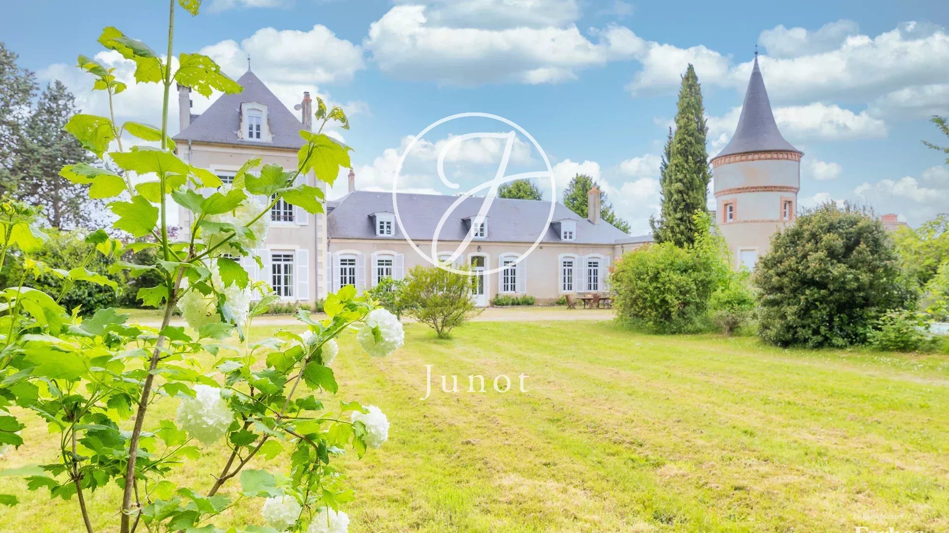 Maison à vendre, 402m², Bourges