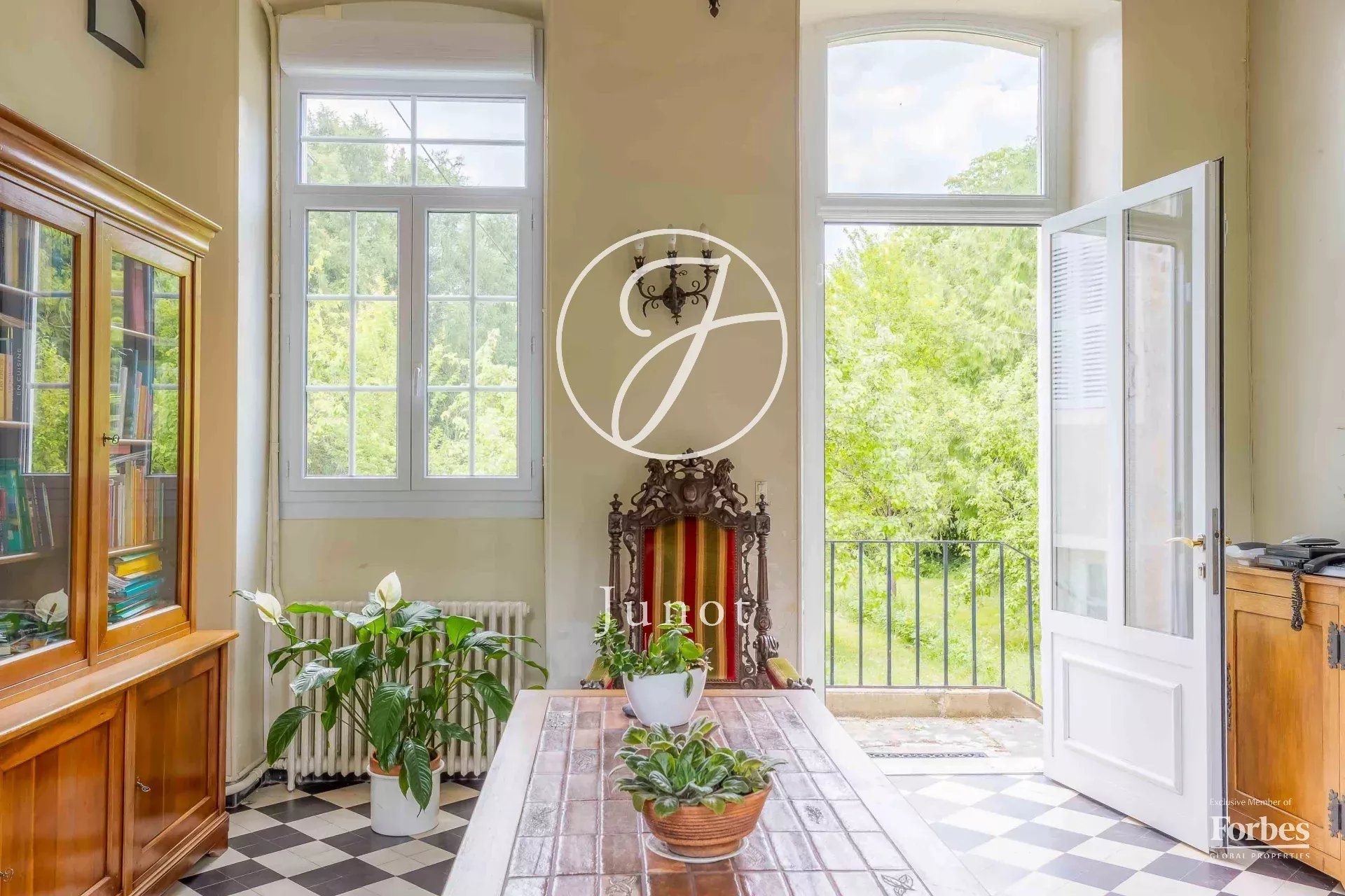 Maison à vendre, 402m², Bourges