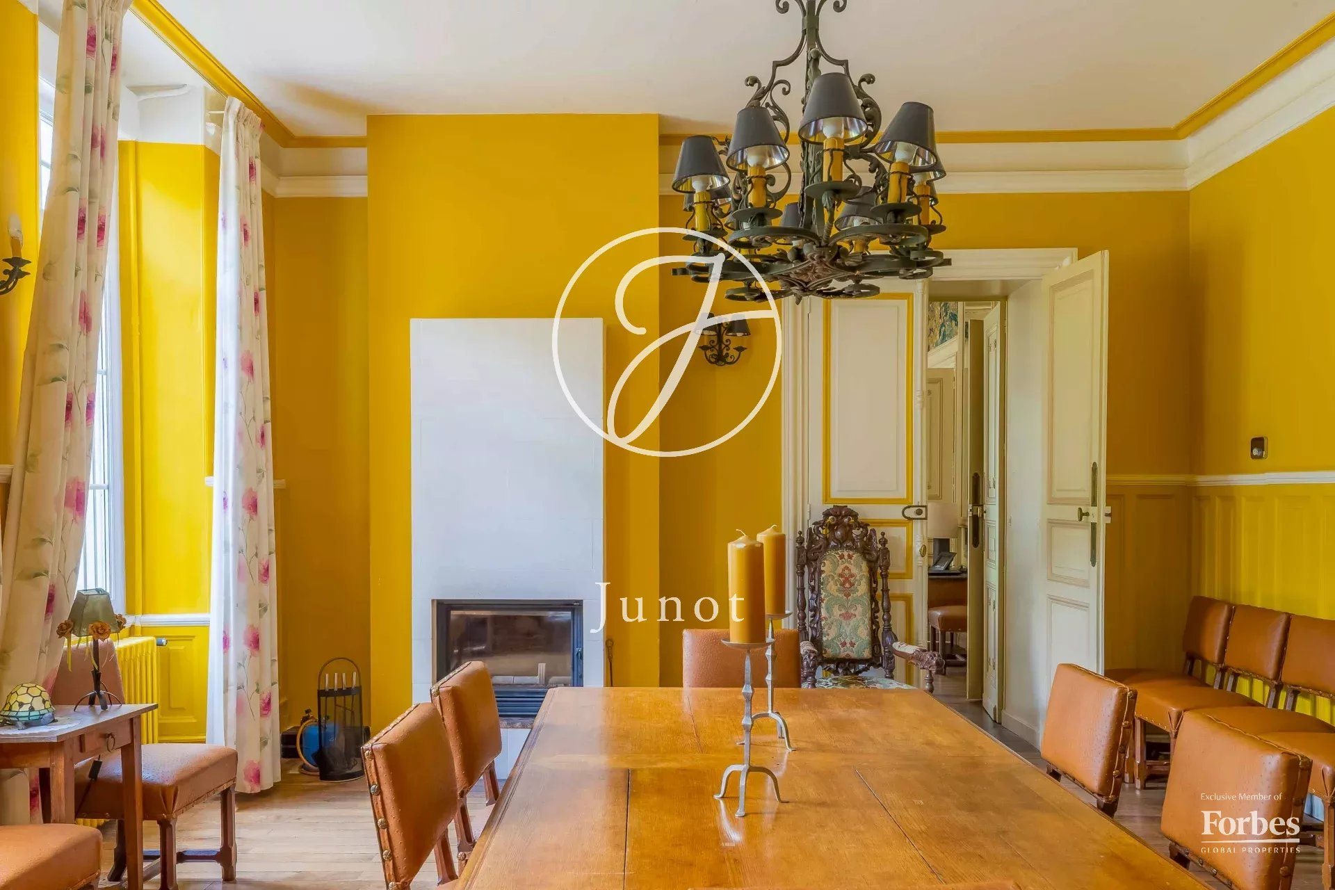 Maison à vendre, 402m², Bourges
