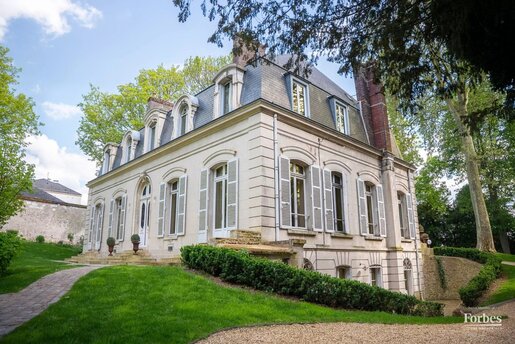 Maison 10 pièces 339 m² · à Sens · 339 m² · 1 350 000 €