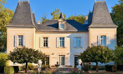 Maison 14 pièces 1300 m² · à Saint-Père-en-Retz · 1 300 m² · 1 703 844 €