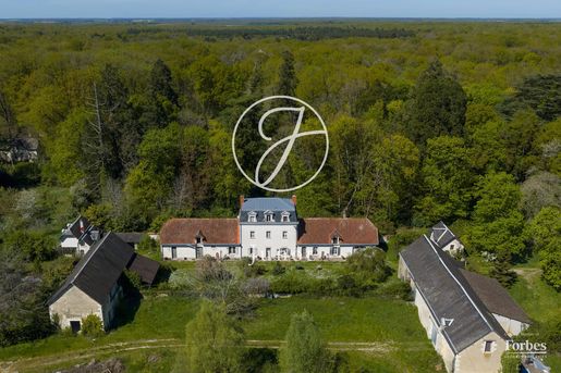 Maison 16 pièces 263 m² · à Chazé-Henry · 263 m² · 580 000 €