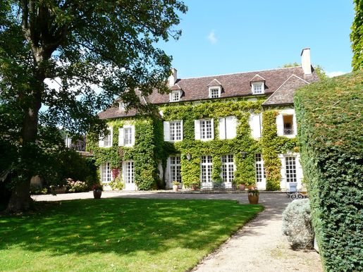 Maison 16 pièces 554 m² · à Vézelay · 554 m² · 1 320 000 €