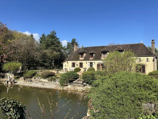 Maison 5 pièces 167 m² · à Tannerre-en-Puisaye · 167 m² · 350 000 €