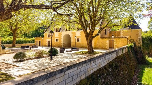 Maison 2100 m² · à Amboise · 2 100 m² · 4 600 000 €