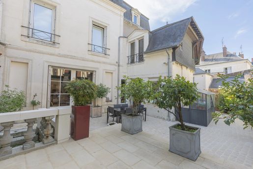 Maison 12 pièces 350 m² · à Vendôme · 350 m² · 680 000 €