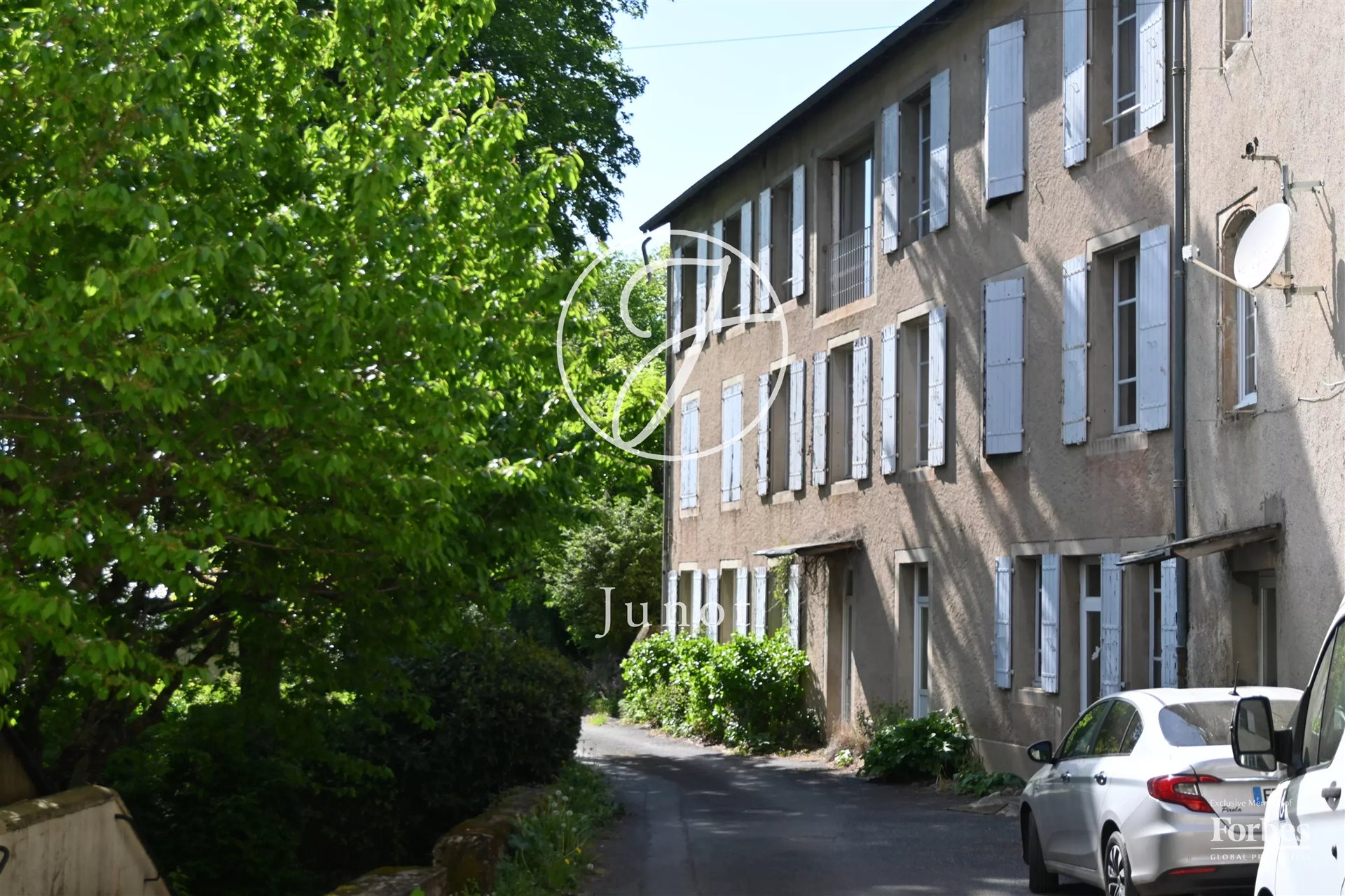 Maison à vendre, 2800m², Brassac