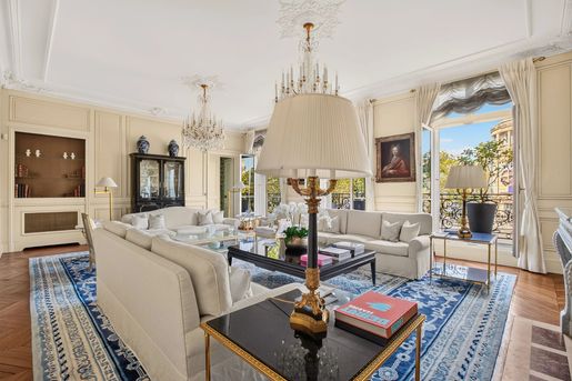 Appartement 7 pièces 210 m² · à Paris 16ème · 210 m² · 4 800 000 €