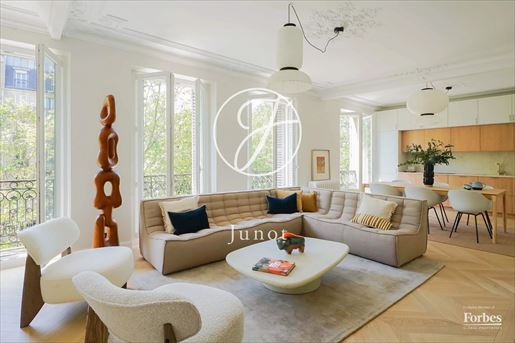 Appartement 5 pièces 125 m² · à Paris 7ème · 125 m² · 2 690 000 €