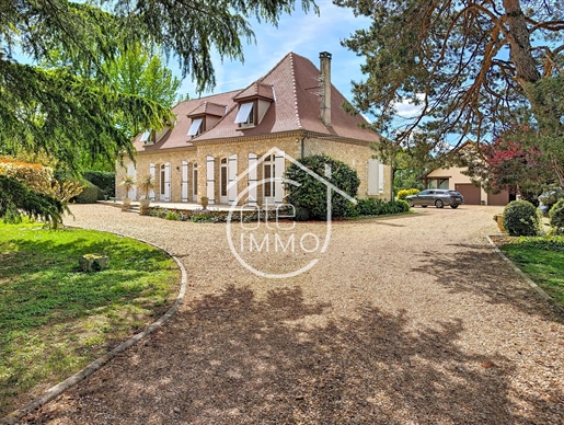 Maison 6 pièces 204 m² · à Bergerac · 204 m² · 471 000 €