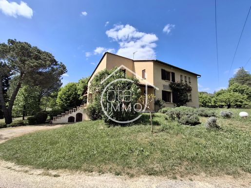 Maison 6 pièces 220 m² · à Lembras · 220 m² · 378 000 €