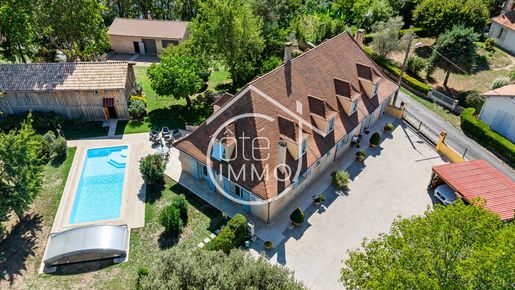 Maison 12 pièces 331 m² · à Prigonrieux · 331 m² · 703 500 €