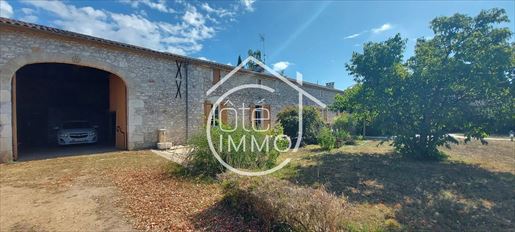 Maison 4 pièces 268 m² · à Saint-Antoine-de-Breuilh · 268 m² · 298 000 €