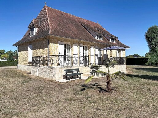 Maison 207 m² · à Pineuilh · 207 m² · 370 000 €