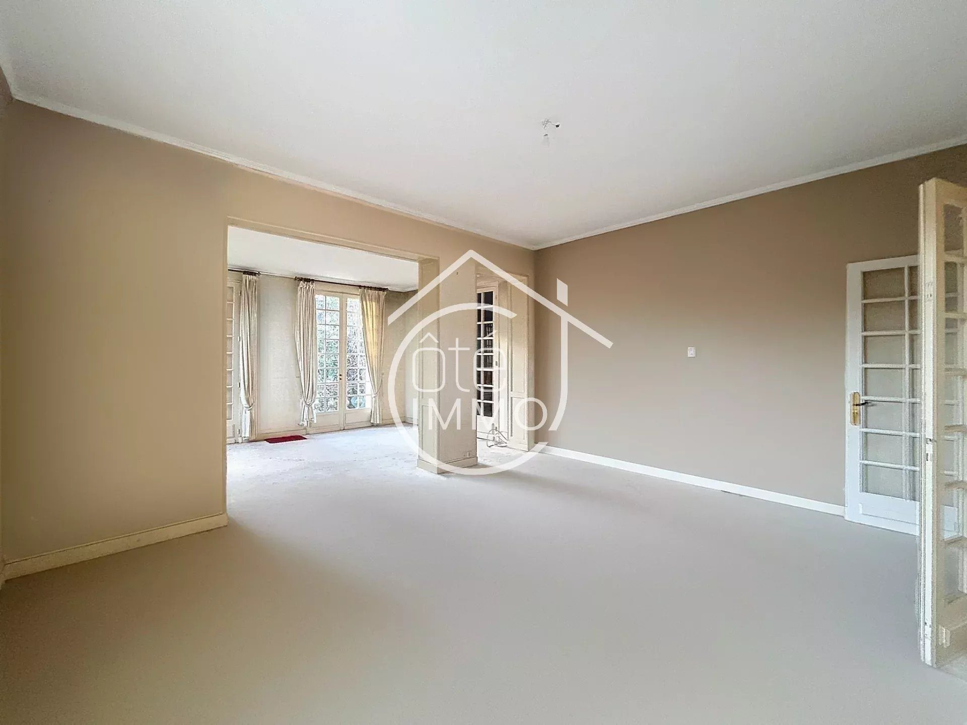 Maison à vendre, 345m², Sainte-Foy-la-Grande
