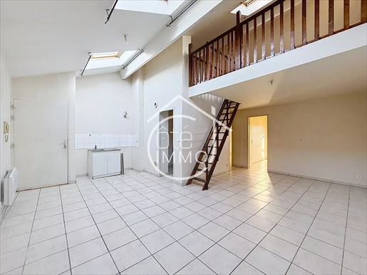 Immeuble 2 pièces 178 m² · à Sainte-Foy-la-Grande · 178 m² · 160 000 €