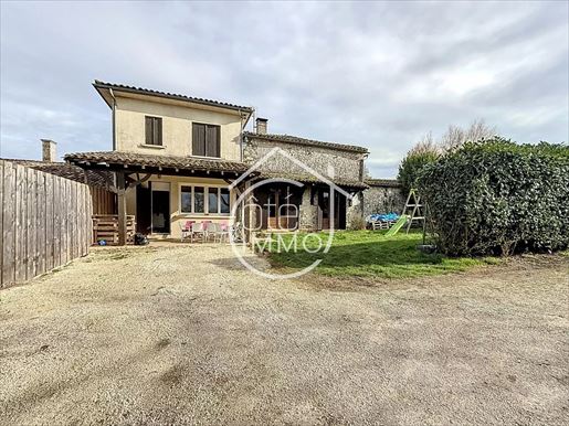 Maison 7 pièces 152 m² · à Port-Sainte-Foy-Et-Ponchapt · 152 m² · 172 000 €