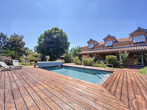 Maison 6 pièces 207 m² · à Saint-Émilion · 207 m² · 469 000 €