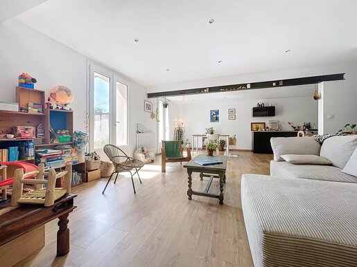 Maison 4 pièces 136 m² · à Saint-Magne-de-Castillon · 136 m² · 235 000 €
