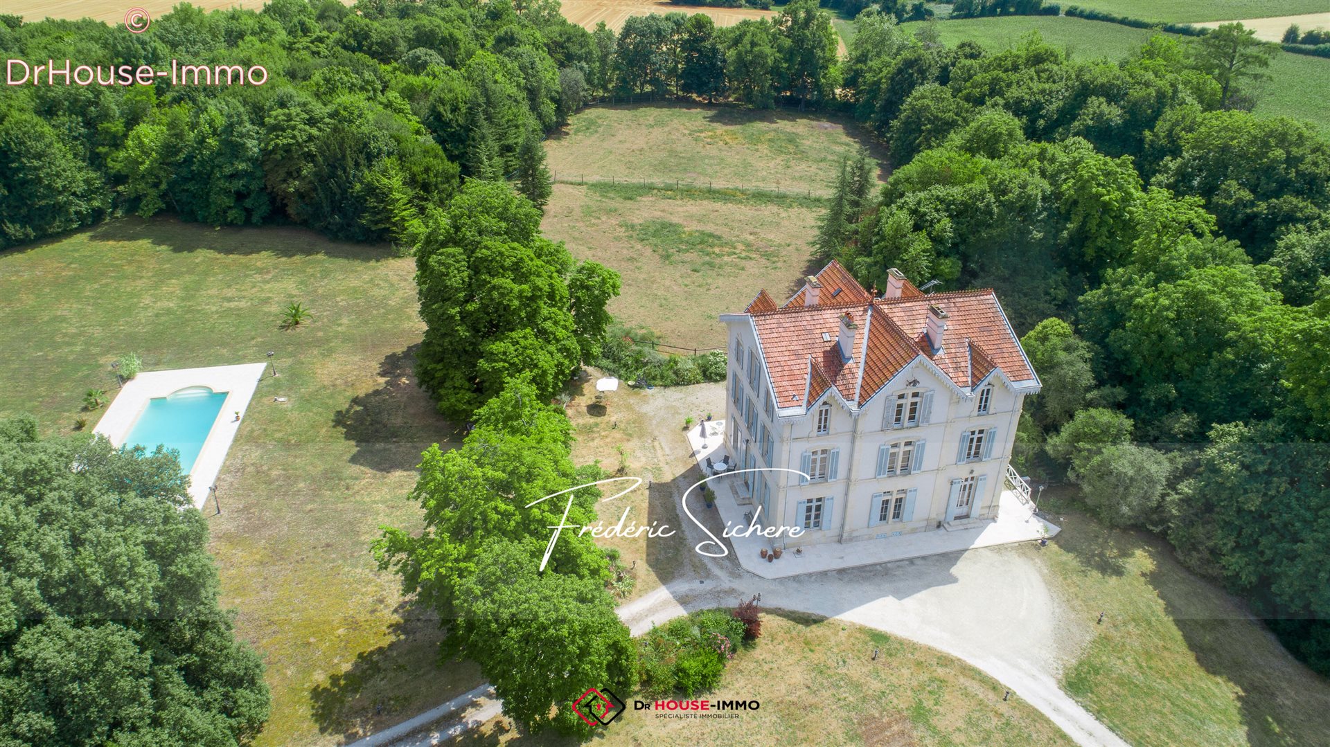 Maison à vendre, 341m², Saint-Jean-d'Angély