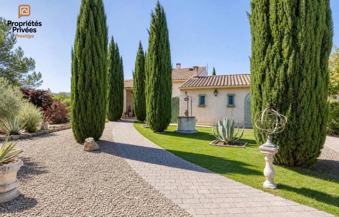 Maison à vendre, 207m², Pourrières