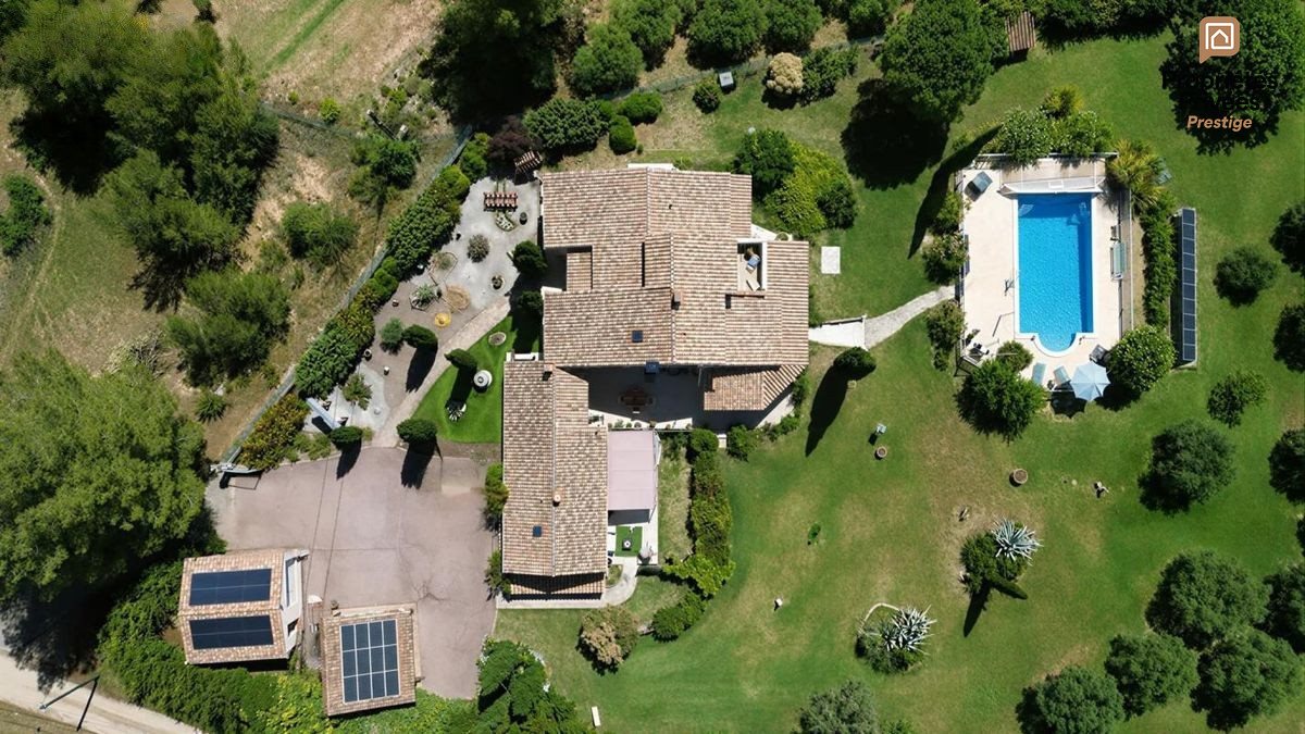Maison à vendre, 207m², Pourrières