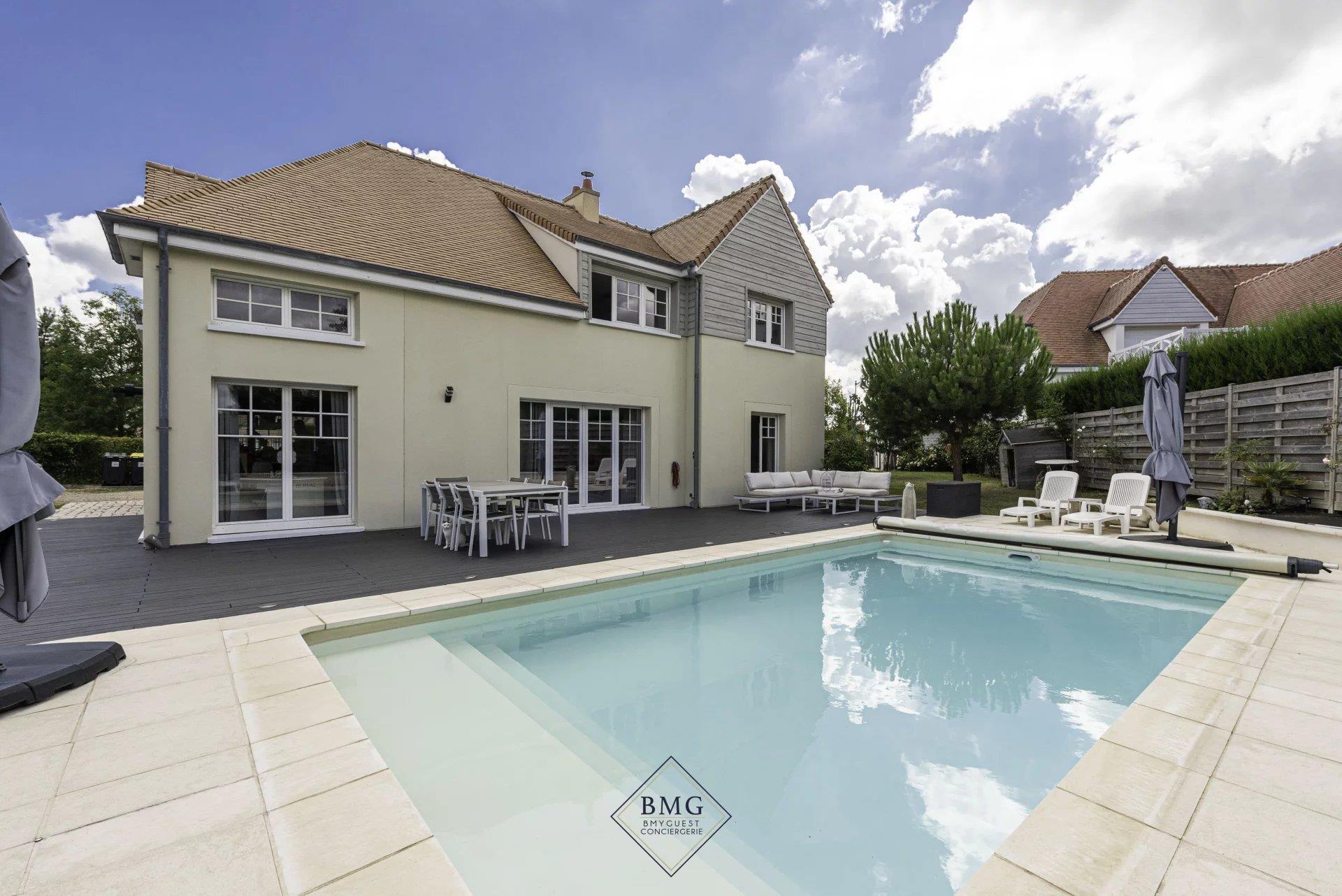 Maison à louer, 240m², Magny-le-Hongre
