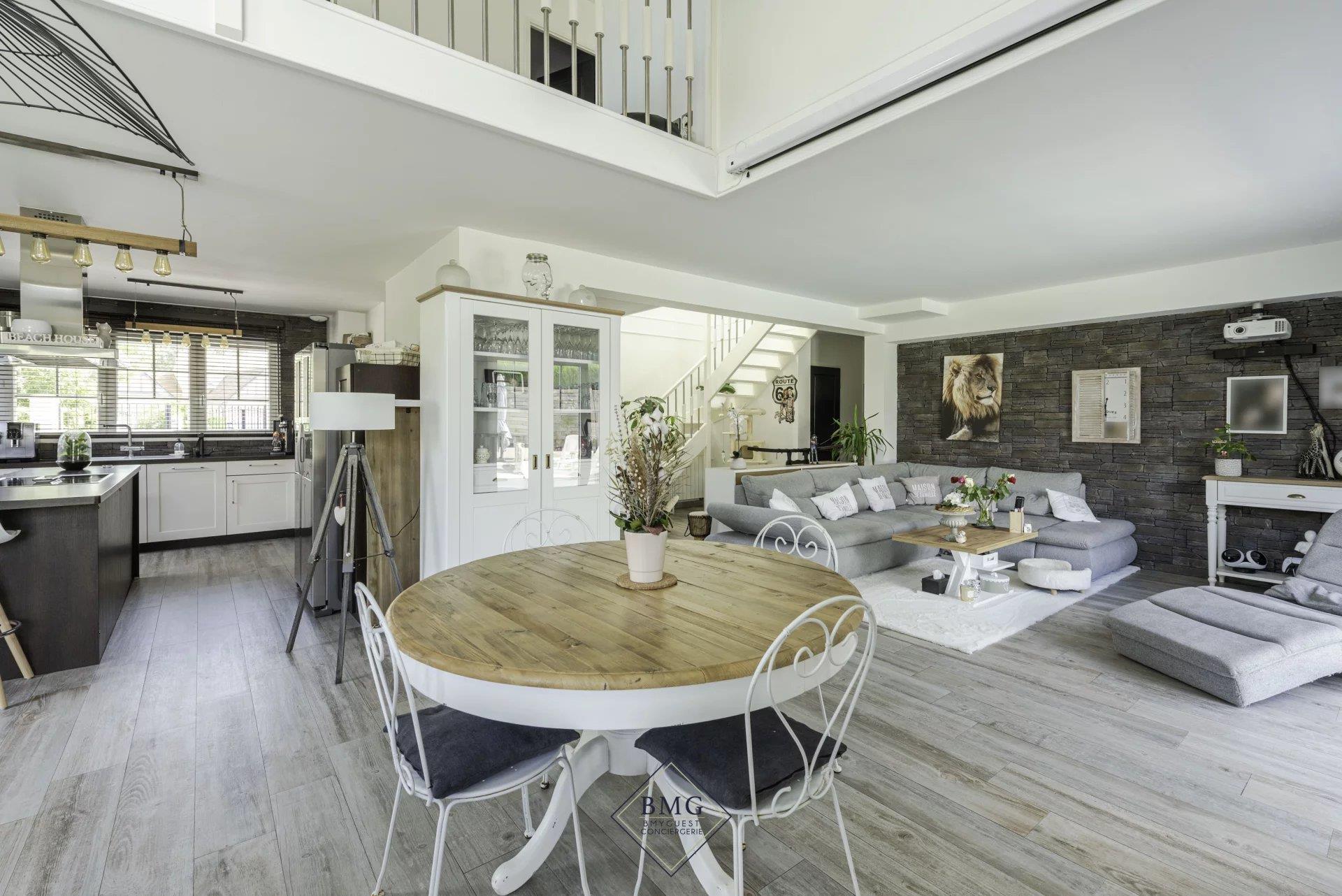Maison à louer, 240m², Magny-le-Hongre