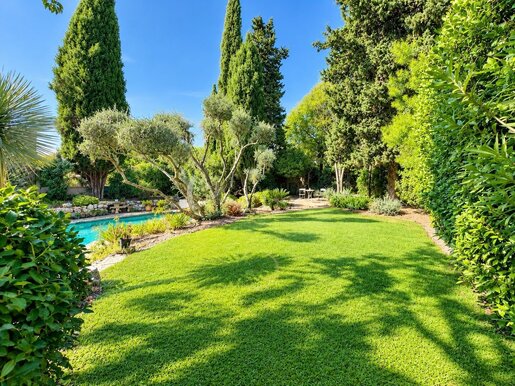 Maison 7 pièces 230 m² · à Grabels · 230 m² · 990 000 €