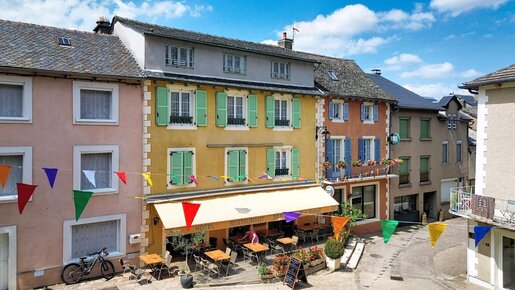 Local commercial 1 pièce 716 m² · à Arvieu · 716 m² · 435 000 €