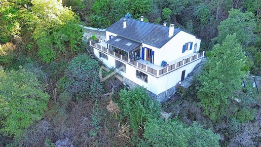 Maison 5 pièces 144 m² · à Réquista · 144 m² · 296 000 €