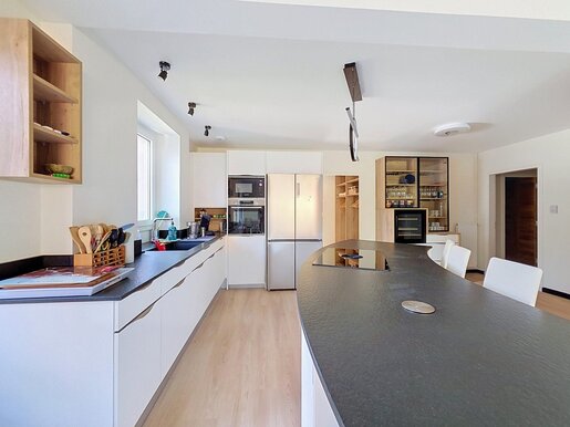 Appartement 7 pièces 205 m² · à Marcillac-Vallon · 205 m² · 399 000 €