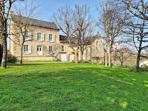 Terrain 6 pièces 183 m² · à Rignac · 183 m² · 430 000 €