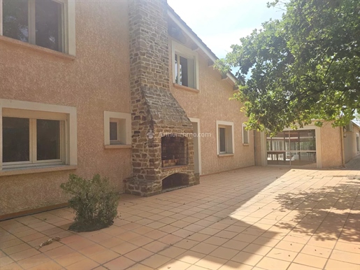 Maison 8 pièces 262 m² · à Lescure-d'Albigeois · 262 m² · 430 000 €