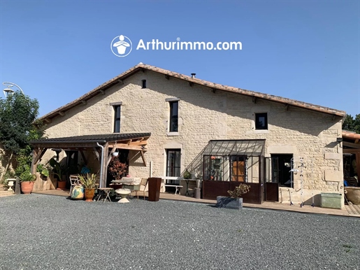 Maison 6 pièces 225 m² · à Villiers-Couture · 225 m² · 219 440 €