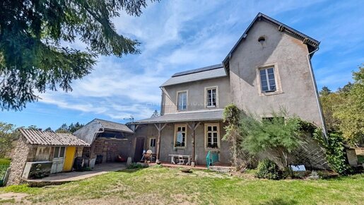 Maison 7 pièces 210 m² · à Uzerche · 210 m² · 120 000 €
