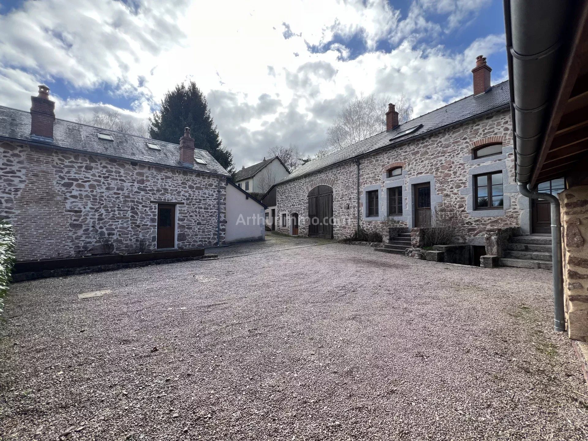 Maison à vendre, 214m², Moux-en-Morvan