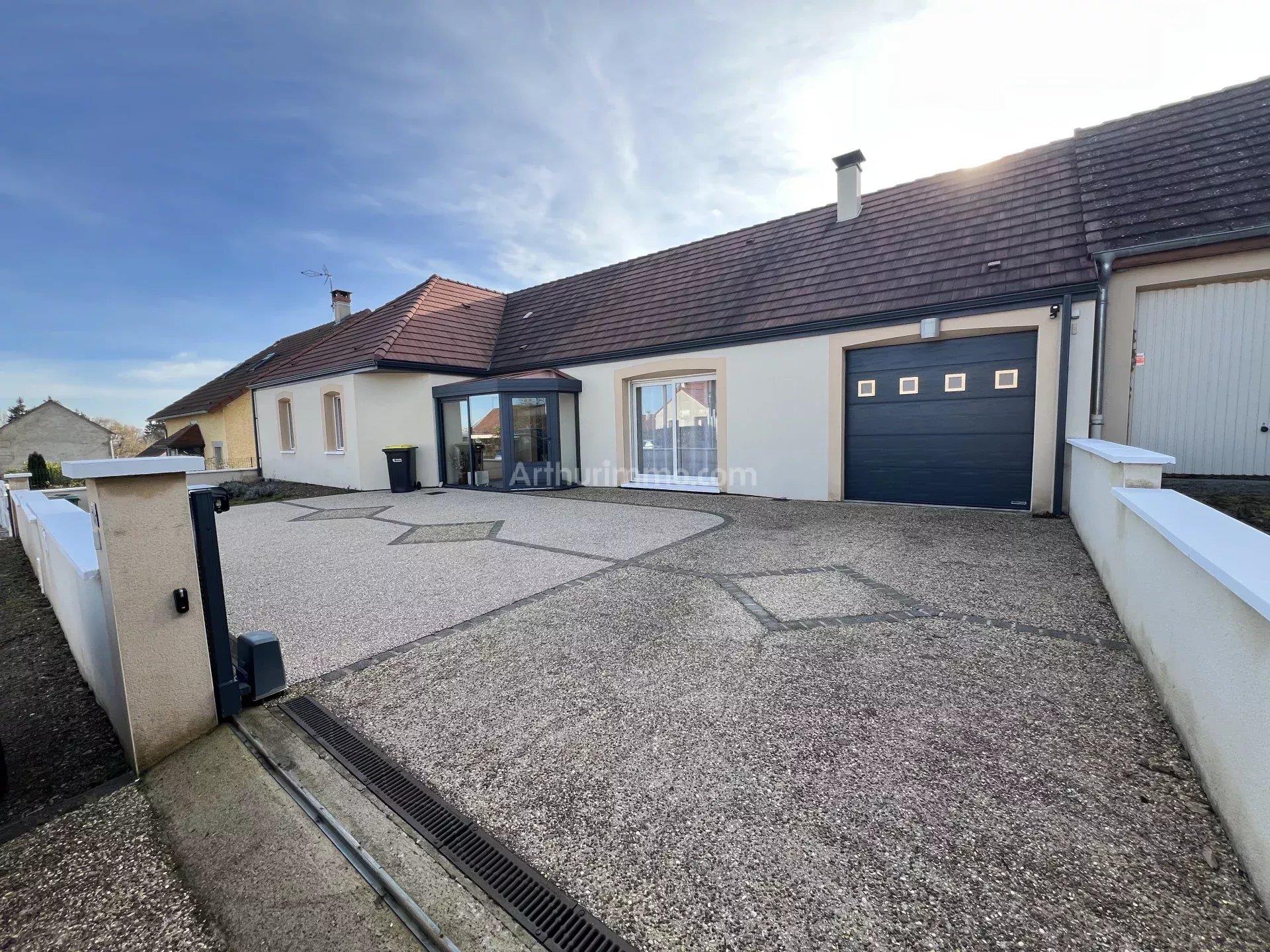 Maison à vendre, 123m², Saulieu