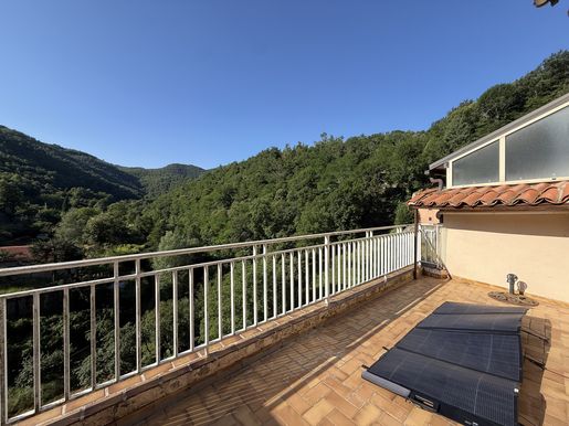 Maison 4 pièces 95 m² · à Serralongue · 95 m² · 107 900 €